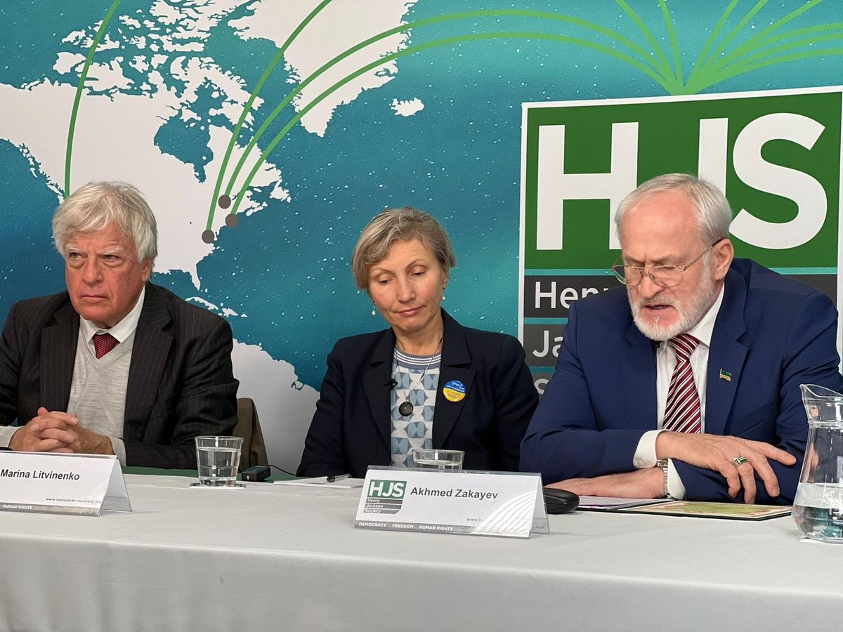 Доклад премьер-министра ЧРИ А. Закаева в дискуссии "Чечня и Ичкерия: Будущее Кавказского государства"